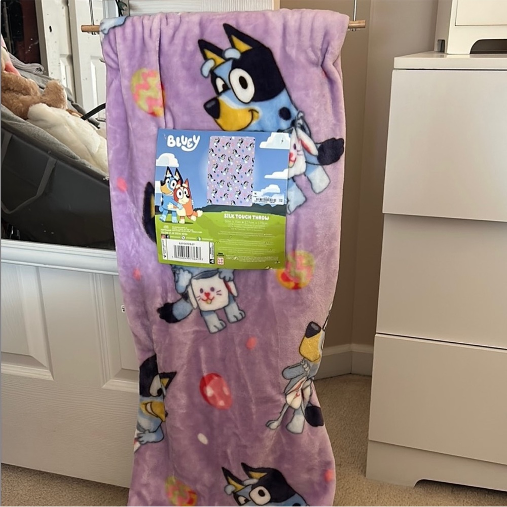 Bluey Silk Touch Easter Blanket